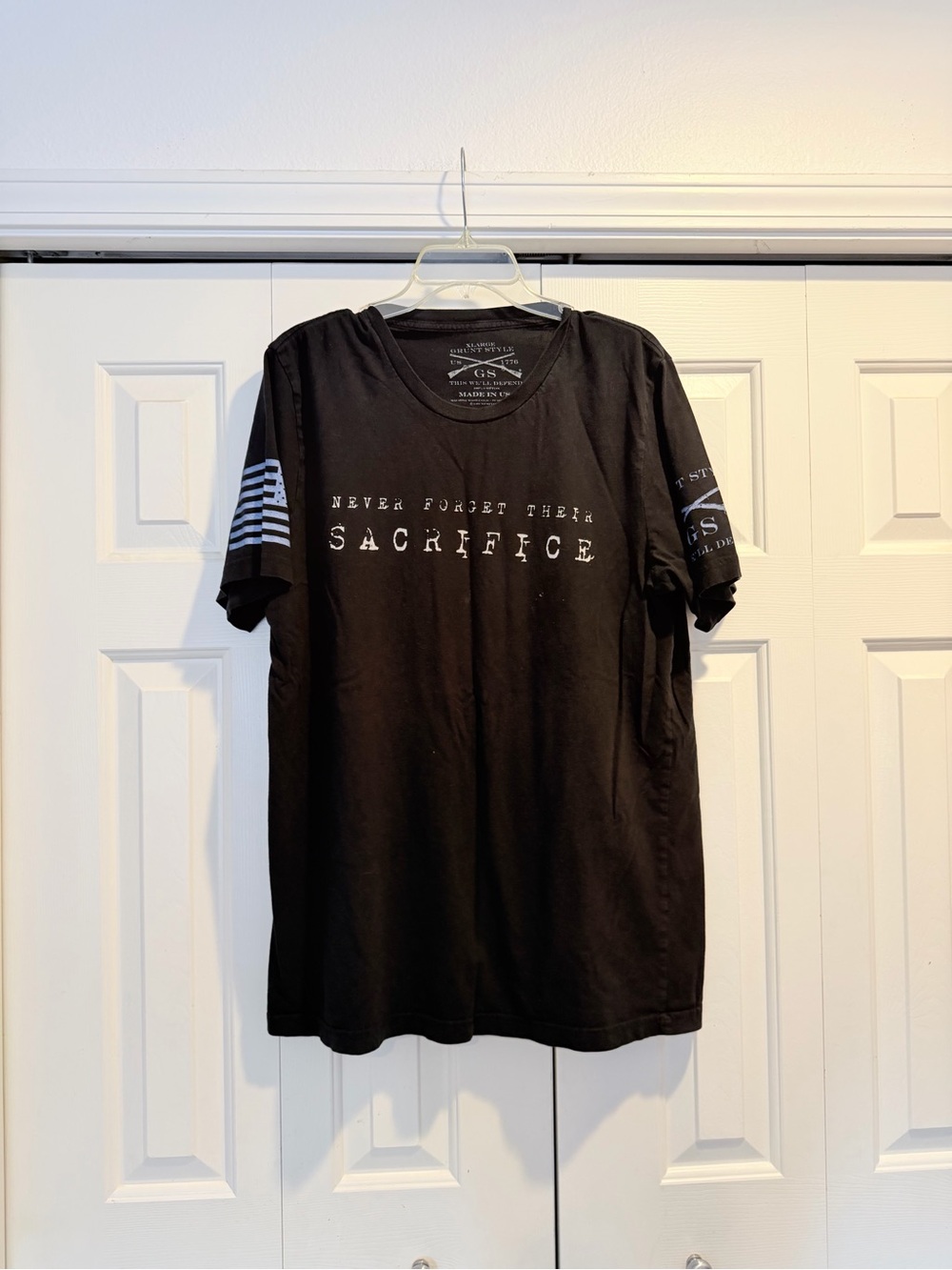 Grunt Style "Never Forget Their Sacrifice" Men's Graphic T-Shirt #0178